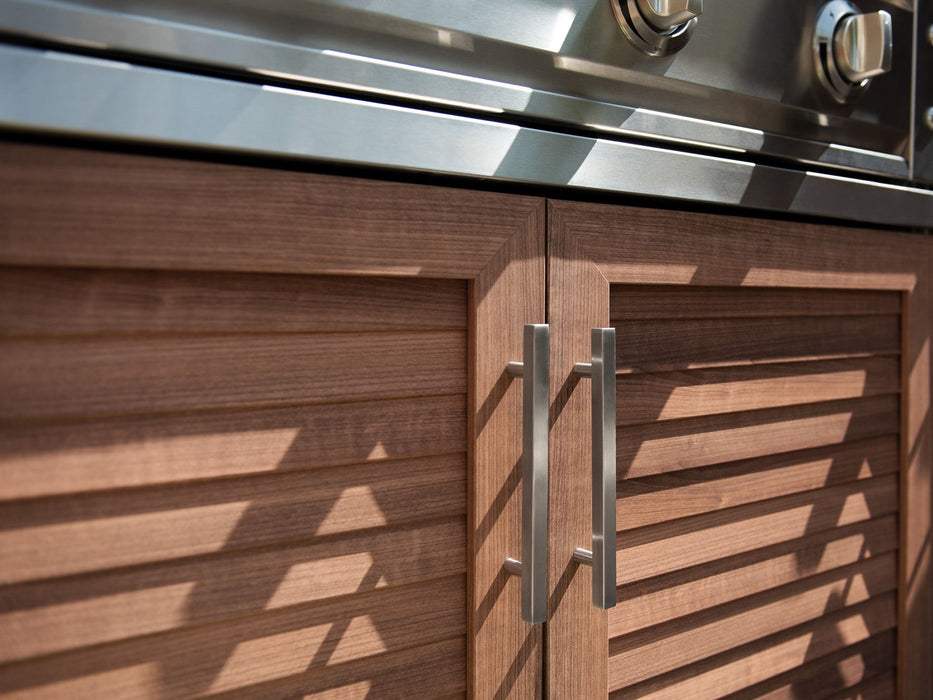 Outdoor Kitchen	Grove Style	Cabinet	Stainless Steel Handle and Grill Knobs detail