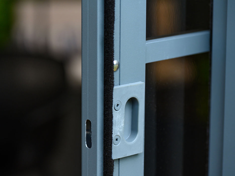 Close-up image of the door handle on the Gazebo Penguin Florence, illustrating the ease of access and simplicity of the design.