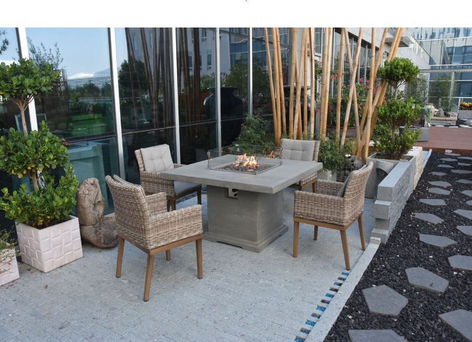 Elementi Birmingham Dining Table with chairs outdoor